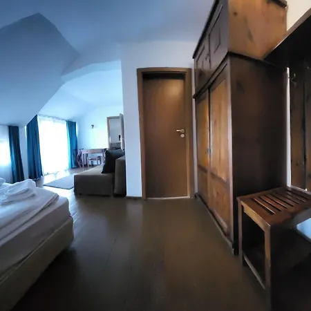 Banderitsa Hotel&casino Hotel 3*